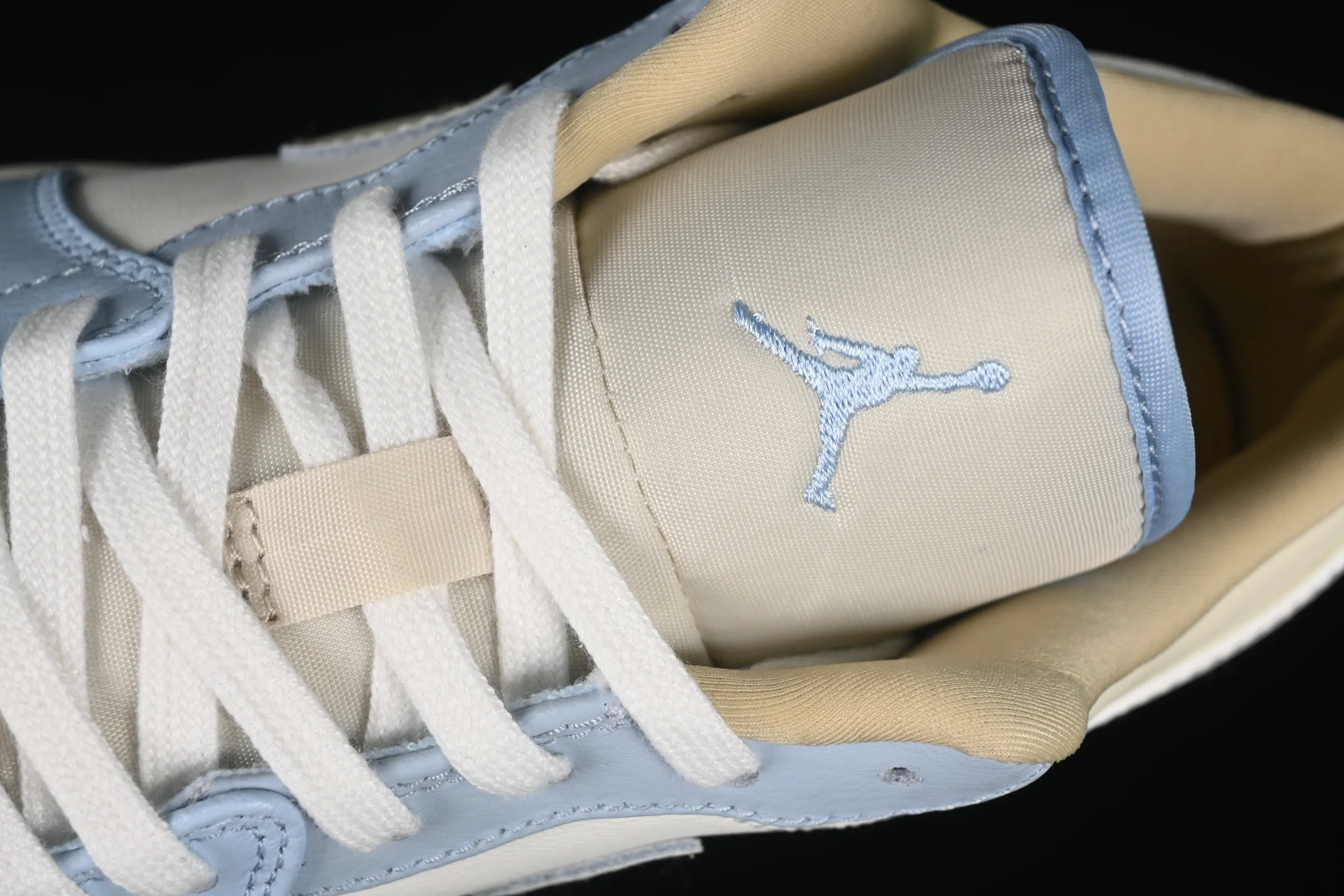 All categories Air Jordan Jordan series basketball shoes Air Jordan 1 Low G version pure original Air Jordan 1 Low OG AJ1 Joe 1 meter white brown low-top cultural basketball shoes HQ4186-111